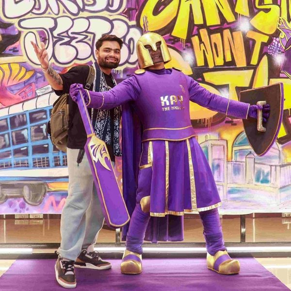 the-knights-arrive-at-their-home-kkr-2024-arrivals.Click to read full article.